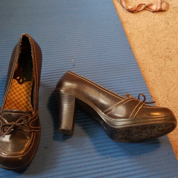 Comfortable 3 inch heels - Picture 2 of 4